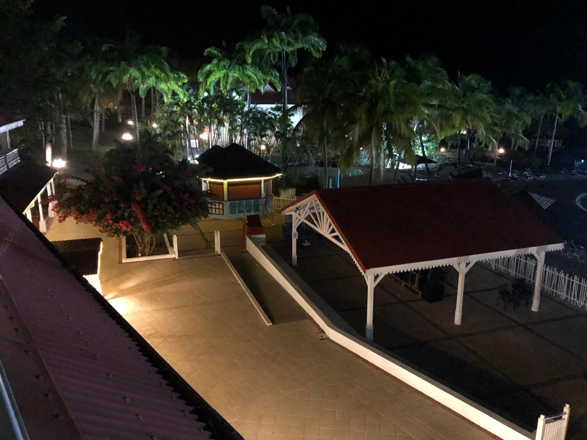 Ti Kaz Funky Host -T3 Vue Mer Premium 3 Etoiles - Village Vacances Sainte Anne Guadeloupe Esterno foto