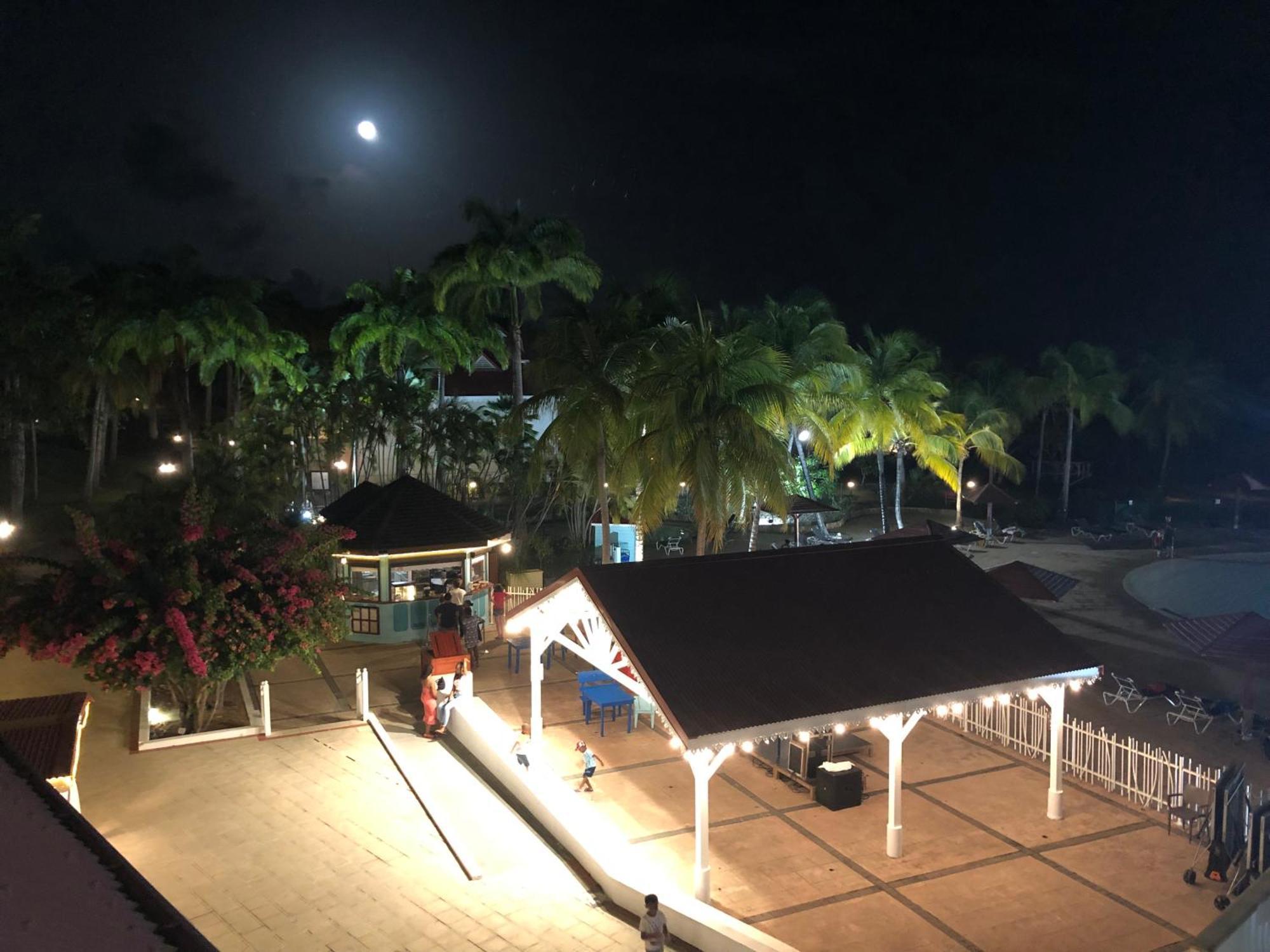 Ti Kaz Funky Host -T3 Vue Mer Premium 3 Etoiles - Village Vacances Sainte Anne Guadeloupe Esterno foto